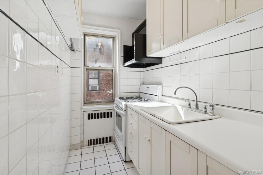 Charming 1-Bedroom Cooperative in Forest Hills, New Hampshire - photo 6
