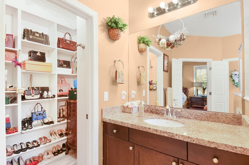 Welcome to this immaculately kept home in Vizcaya Falls, Port St - photo 15