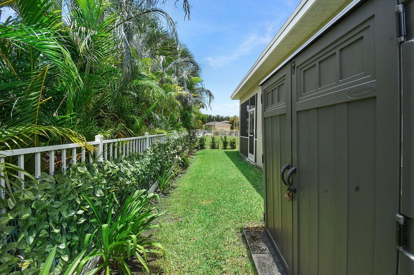 Welcome to this immaculately kept home in Vizcaya Falls, Port St - photo 25