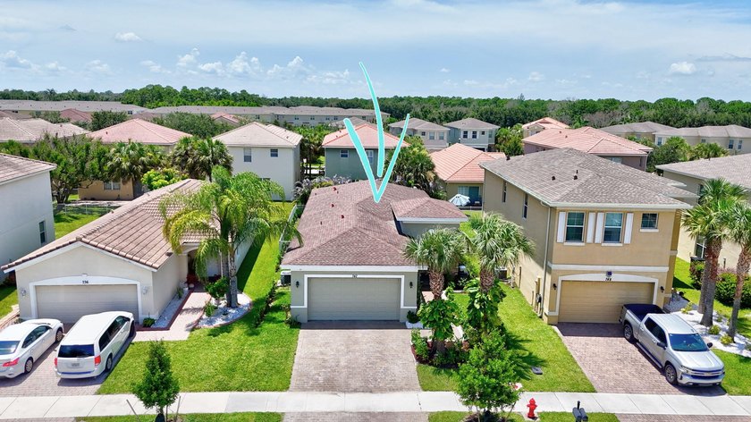 Welcome to this immaculately kept home in Vizcaya Falls, Port St - photo 27
