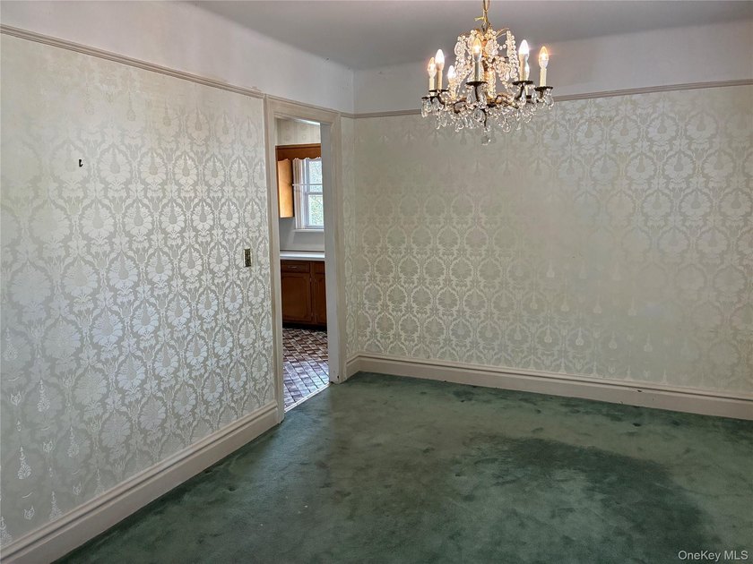 Welcome to this 3-bedroom, 1-bath single-family home ideally - photo 8