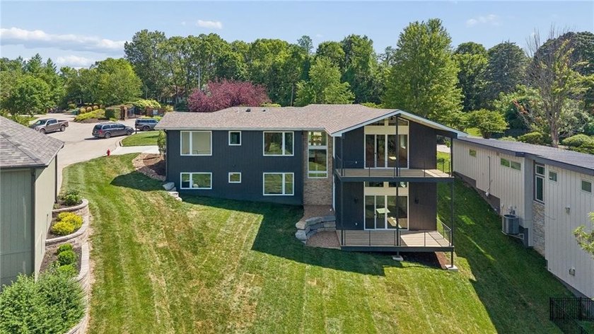 Spectacular, one-of-a kind home overlooking the 14th hole of the - photo 5
