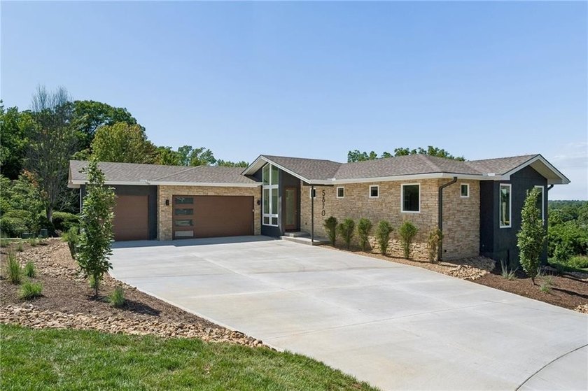 Spectacular, one-of-a kind home overlooking the 14th hole of the - photo 6