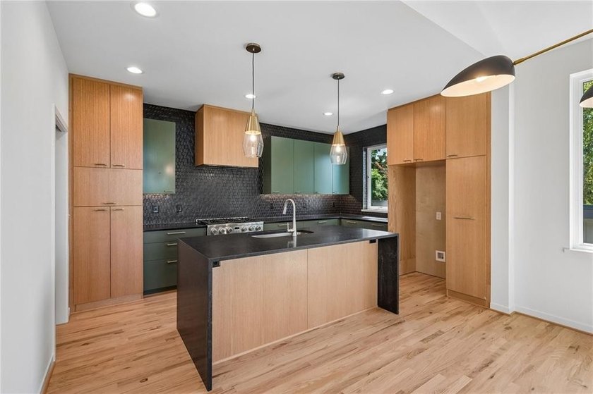 Spectacular, one-of-a kind home overlooking the 14th hole of the - photo 10