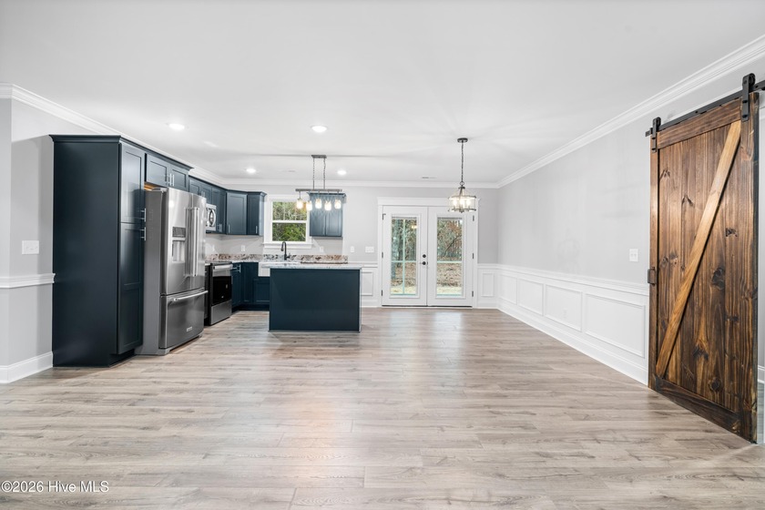 Private, secluded, and spacious all describe this amazing to be - photo 11