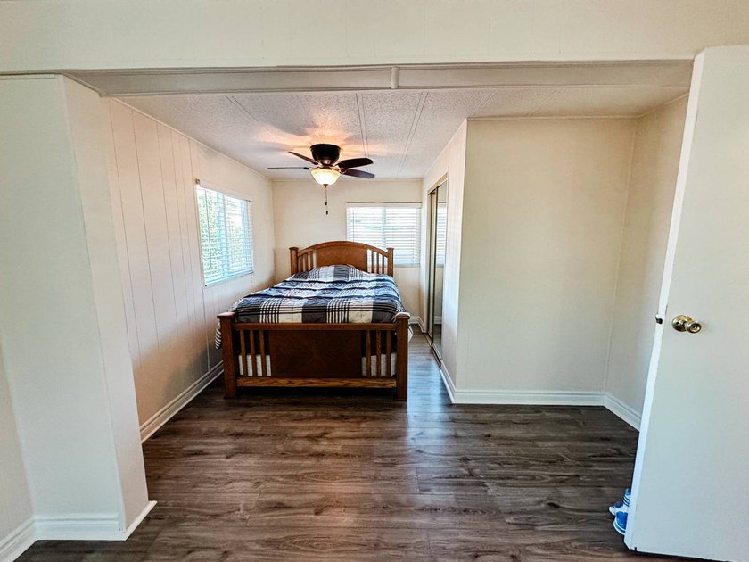 Welcome to this beautifully updated, move-in-ready 2-bedroom - photo 11