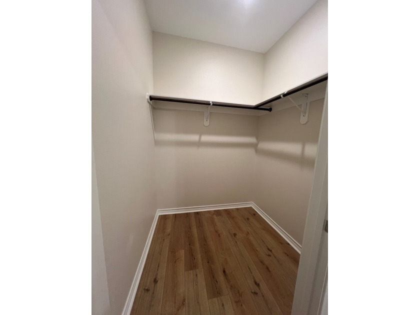 Beautiful 2022-Built Townhome in Gated community. This - photo 15