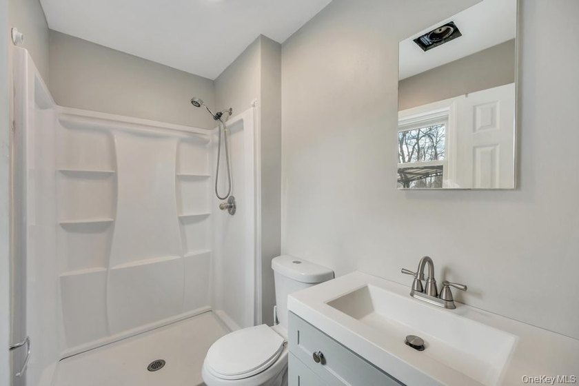 Exceptional East Islip Colonial offering an impressive 8 - photo 27