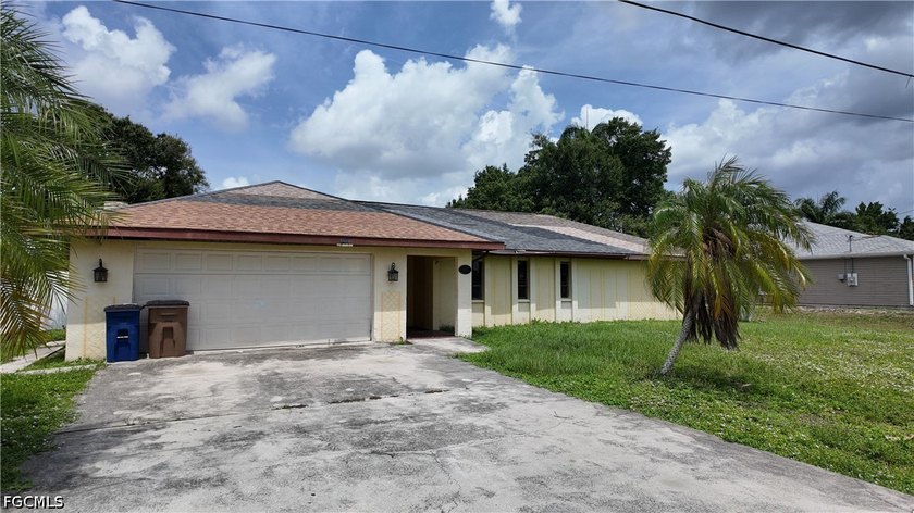 Perfectly situated just minutes from I-75, Southwest Florida - photo 2