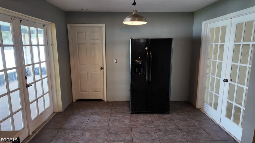 Perfectly situated just minutes from I-75, Southwest Florida - photo 9