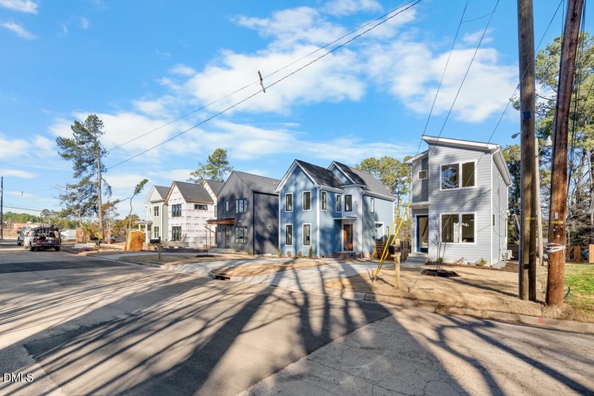 A fresh take on low-maintenance living in one of Durham's most - photo 29