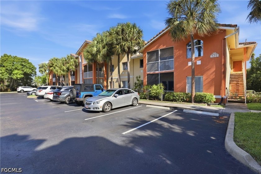 Welcome to this wonderful second-floor 2-bedroom, 1-bath - photo 3