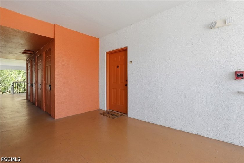 Welcome to this wonderful second-floor 2-bedroom, 1-bath - photo 4