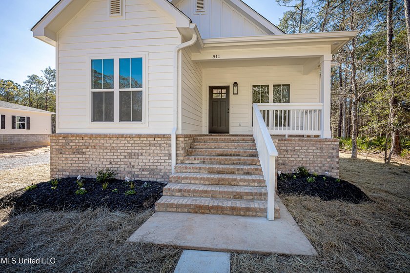 Welcome home to this beautiful new construction in Ocean - photo 3
