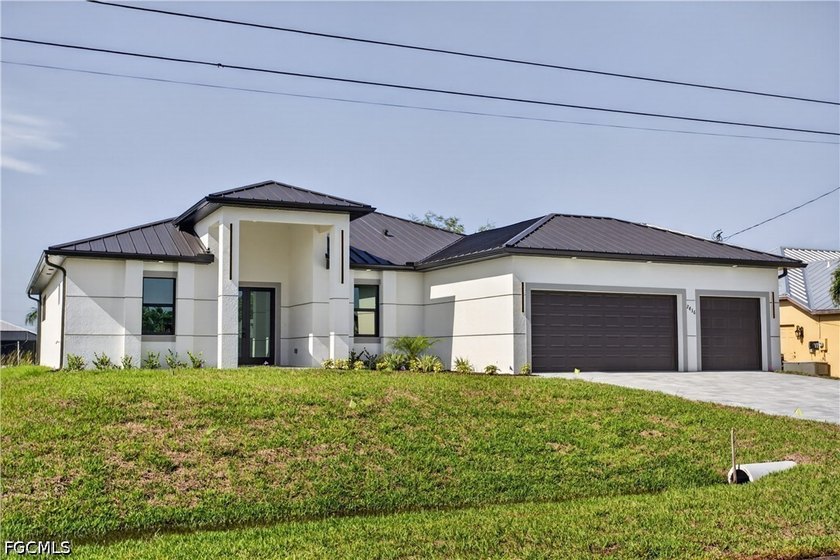 REFINED WATERFRONT LIVING in SHADROE CANAL! MOVE-IN-READY 2026 - photo 8