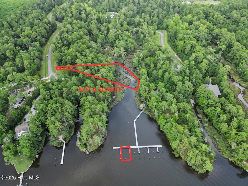 Located in The Cloisters, a waterfront community approximately - photo 4