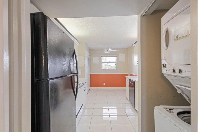 YOUR CHANCE TO BUY AT THE RIGHT PRICE &amp; REFRESH WITH YOUR OWN - photo 5