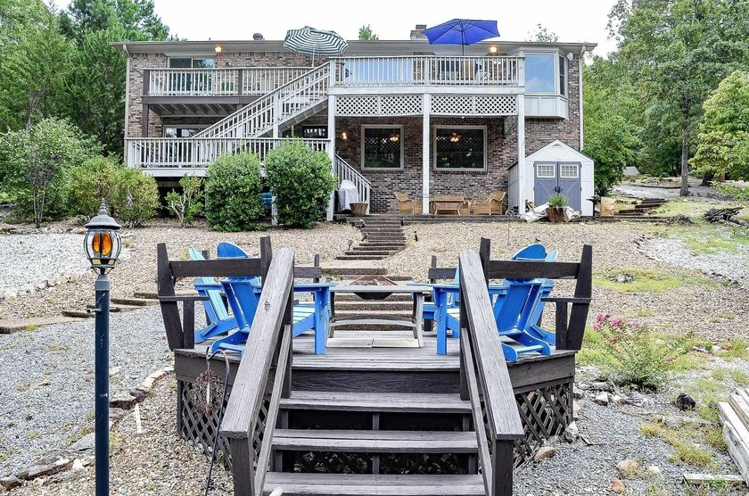 Welcome to this beautiful 4 bedroom 3 bath lakefront home just - photo 4