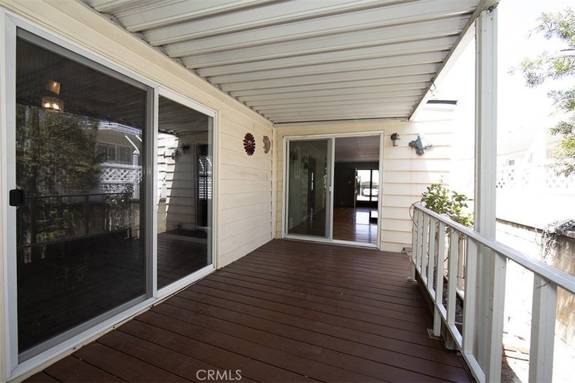 Beautiful and large 2 bedroom 2 bath home located in desirable - photo 3