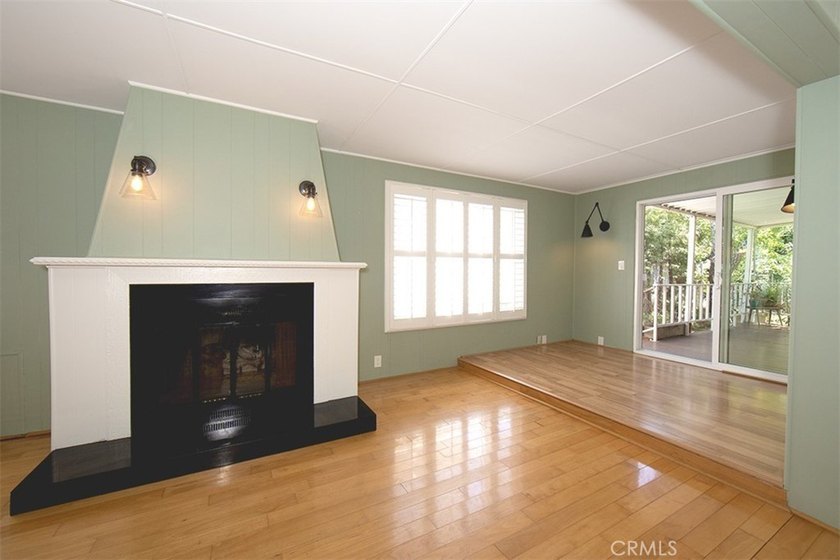 Beautiful and large 2 bedroom 2 bath home located in desirable - photo 6