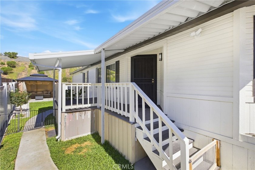 Not Your Typical Home - Fully Remodeled Beauty! Step into this - photo 22
