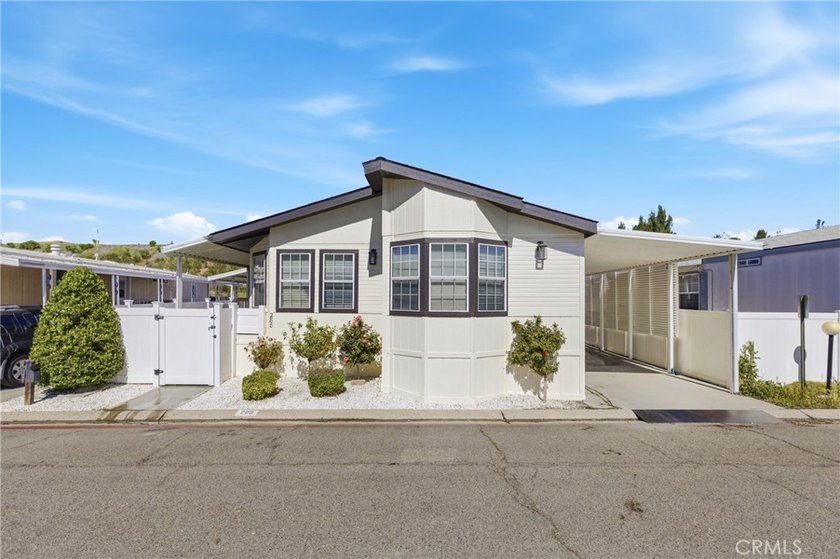 Not Your Typical Home - Fully Remodeled Beauty! Step into this - photo 24