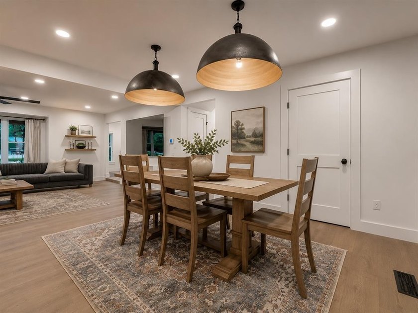 Experience the ultimate lakefront lifestyle at this beautifully - photo 9