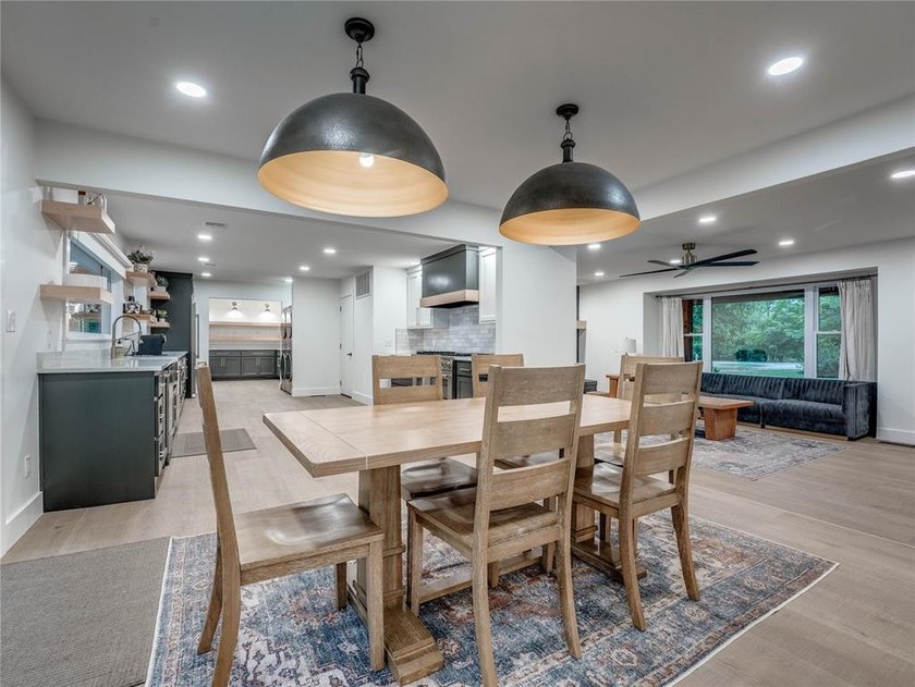 Experience the ultimate lakefront lifestyle at this beautifully - photo 10