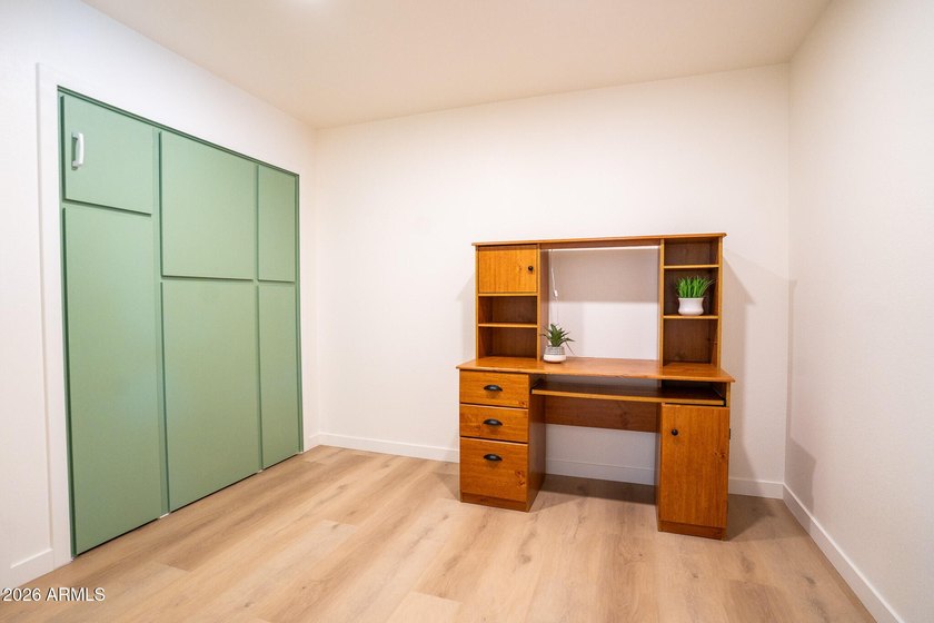Why settle for outdated when you can have practically brand new? - photo 33