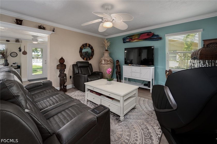 Beautifully renovated, spacious home featuring an open-concept - photo 6