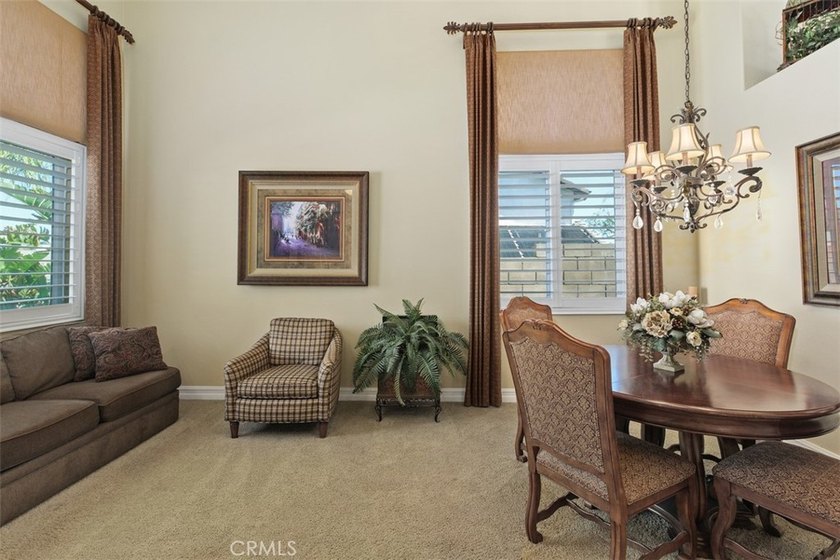 Welcome to this stunning residence perfectly designed for - photo 6