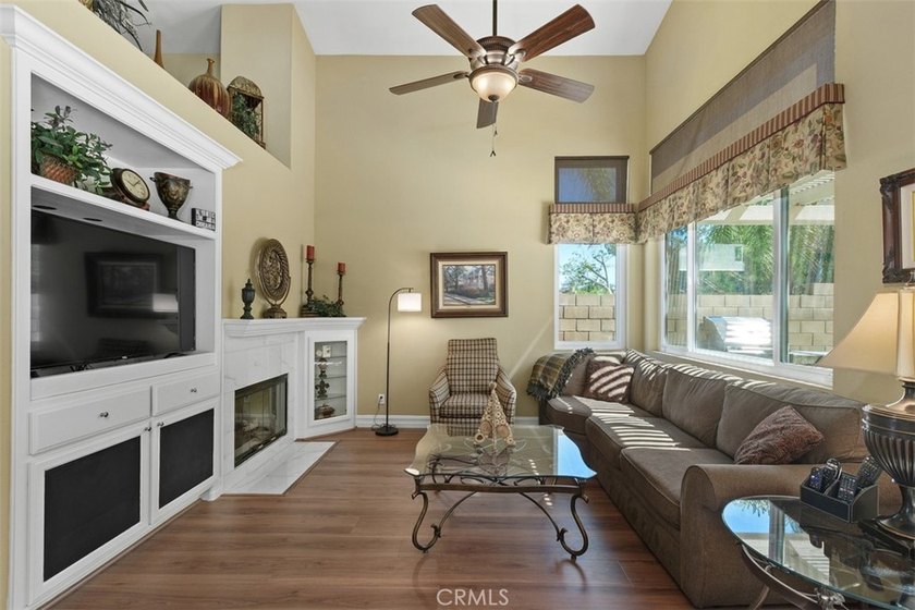 Welcome to this stunning residence perfectly designed for - photo 10