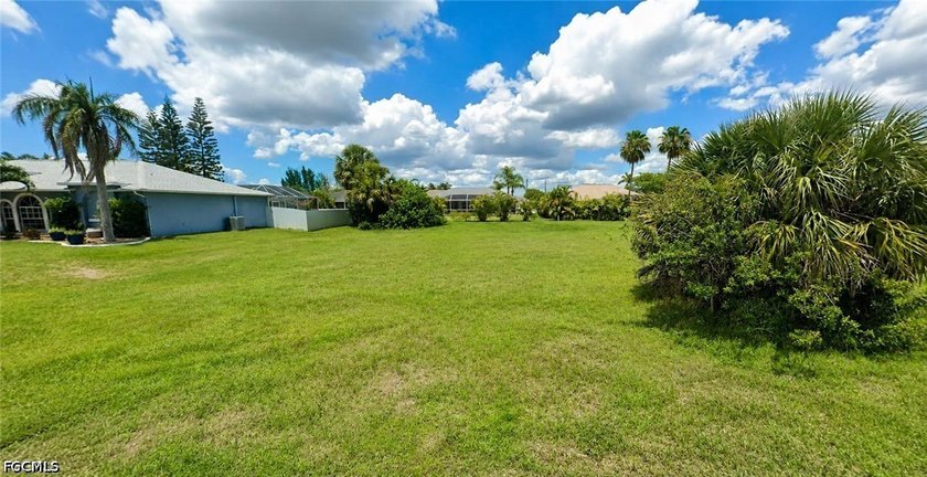 Welcome to one of Southwest Cape Coral's most desirable - photo 3