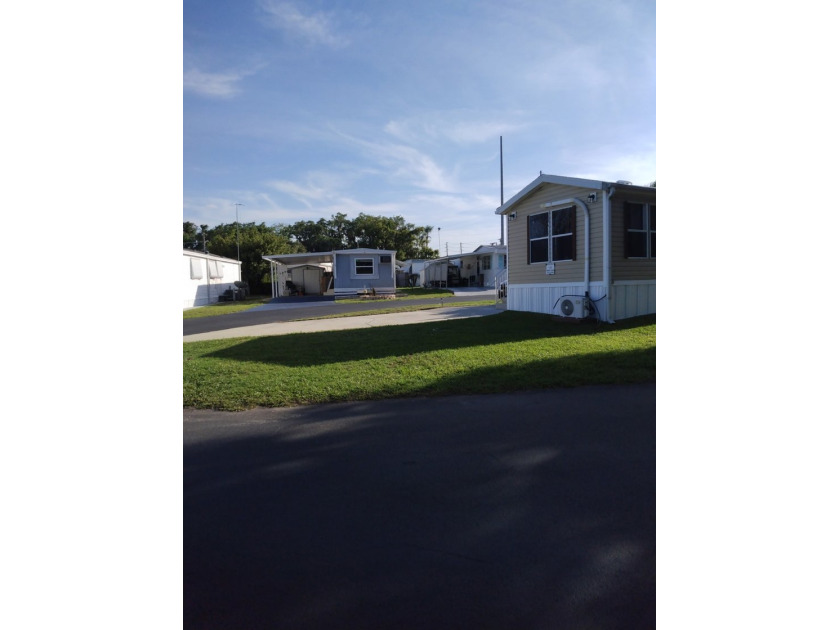 This cozy, fully furnished 1-bedroom, 1-bathroom home is the - photo 11