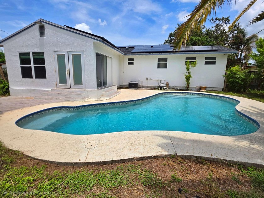 Discover this 3-bedroom, 2-bathroom home features an attached - photo 14