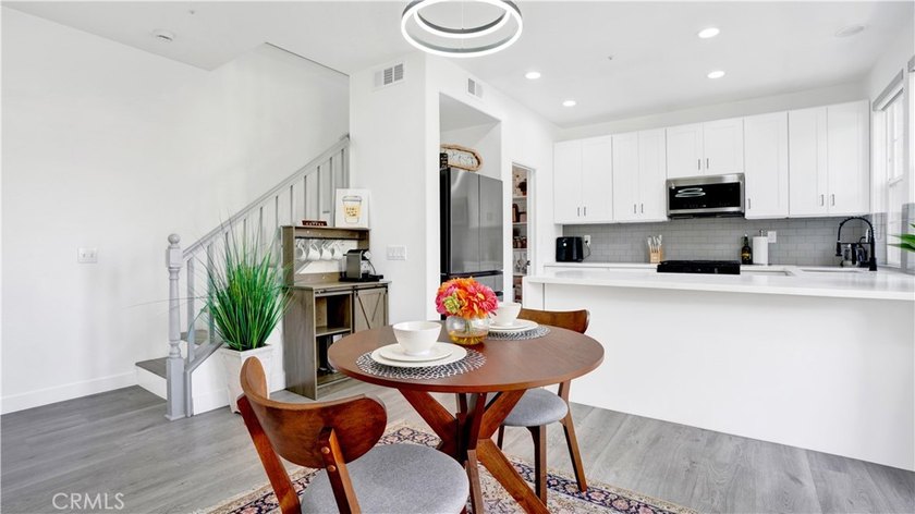 Modern Elegance Meets Resort Living in Ladera Ranch. Welcome to - photo 11