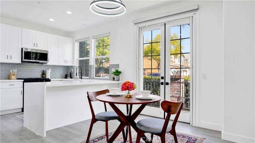 Modern Elegance Meets Resort Living in Ladera Ranch. Welcome to - photo 14