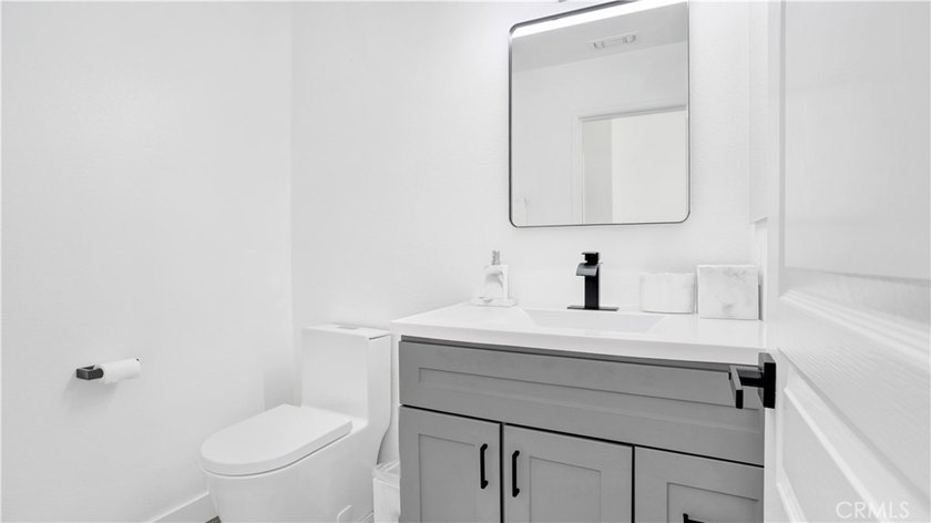Modern Elegance Meets Resort Living in Ladera Ranch. Welcome to - photo 17