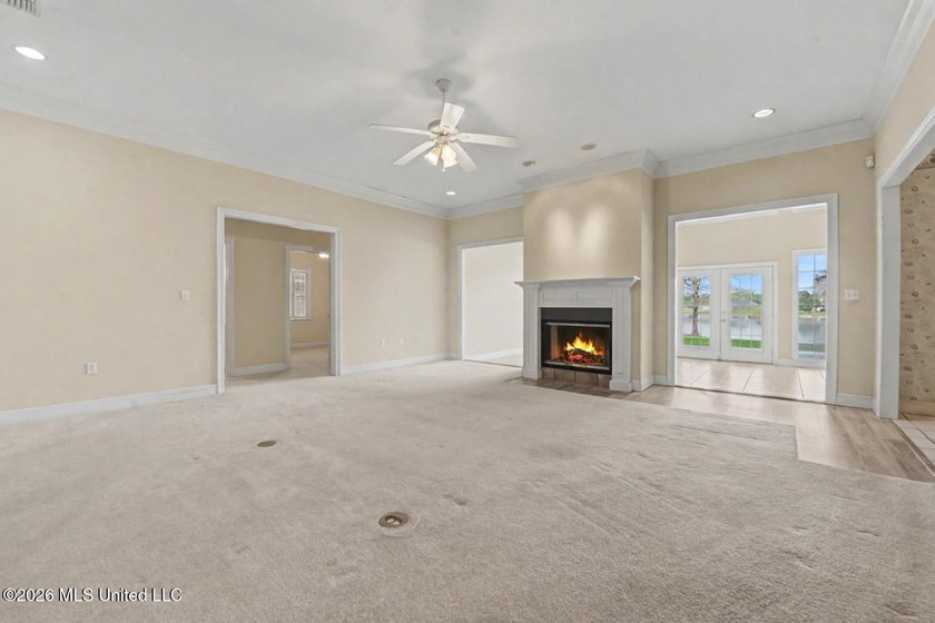 This beautiful home showcases a thoughtfully designed layout - photo 18