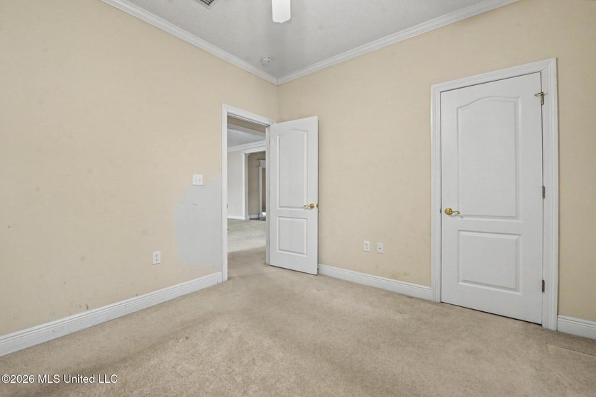 This beautiful home showcases a thoughtfully designed layout - photo 27