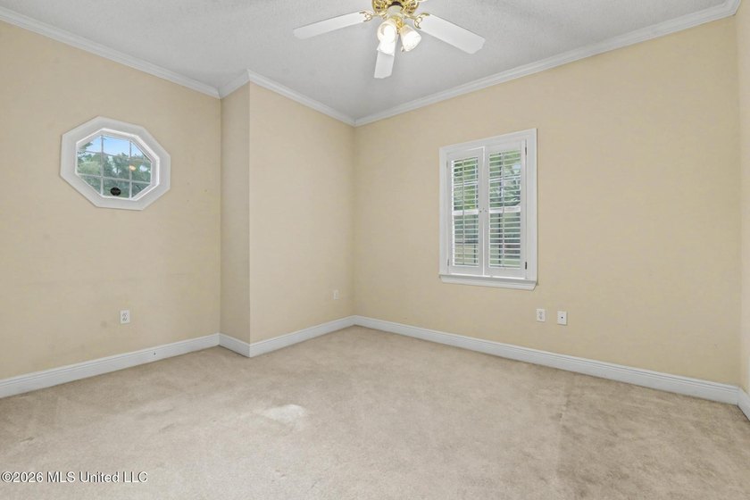This beautiful home showcases a thoughtfully designed layout - photo 28