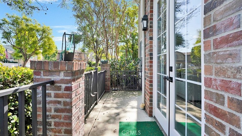 Modern Elegance Meets Resort Living in Ladera Ranch. Welcome to - photo 31