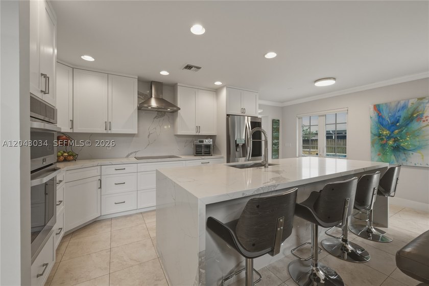 A RARE OPPORTUNITY to own a truly TURNKEY 4 BED + OFFICE, 2.5 - photo 20