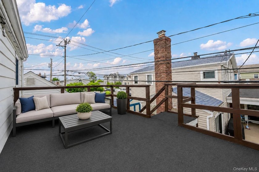 Nestled in the highly desirable Canals section of Long Beach - photo 27