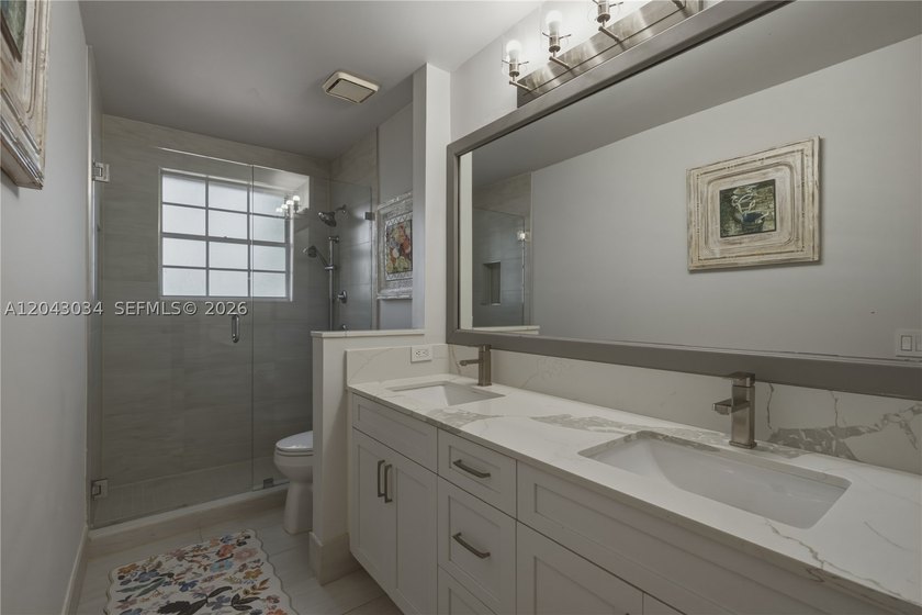 A RARE OPPORTUNITY to own a truly TURNKEY 4 BED + OFFICE, 2.5 - photo 28