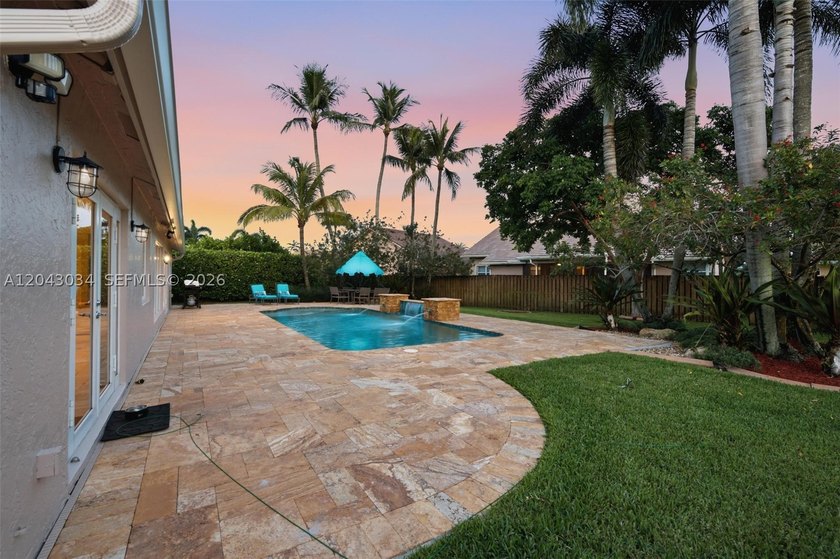 A RARE OPPORTUNITY to own a truly TURNKEY 4 BED + OFFICE, 2.5 - photo 39