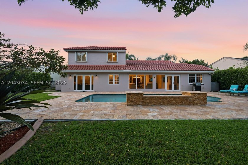 A RARE OPPORTUNITY to own a truly TURNKEY 4 BED + OFFICE, 2.5 - photo 41