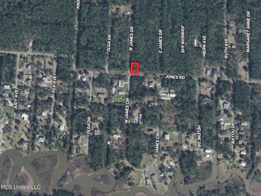 Scoop up this sweet homesite minutes to the water and the white - photo 8