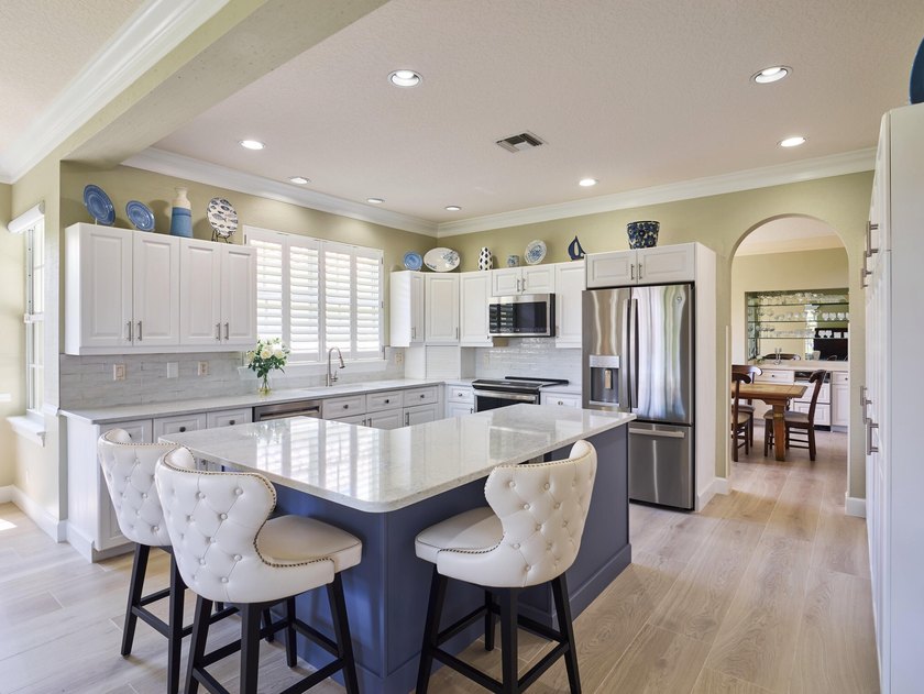 Welcome to 3398 Southern Cay Drive in the sought-after community - photo 13