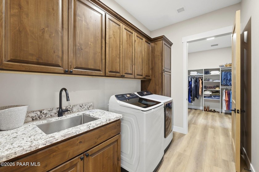 Situated on the southern end of Prescott Prairie, where wide - photo 23